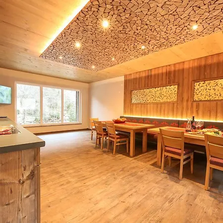 Alpinhome Chalet *