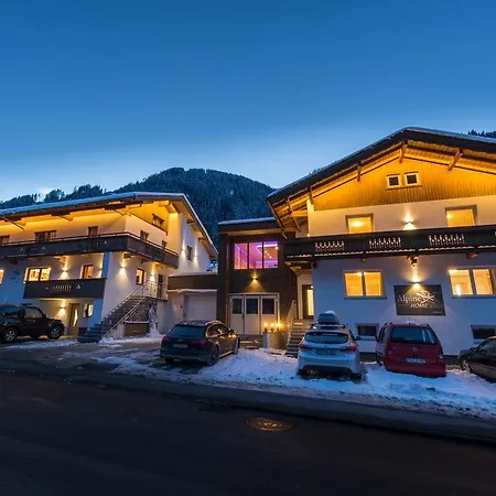 Chalet Alpinhome Tux